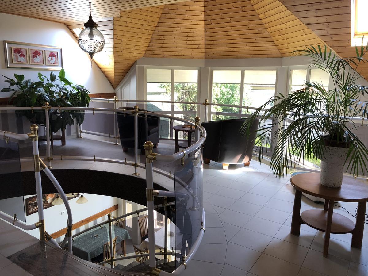 Zoeldteto Panzio Bed & Breakfast Balatonfured Bagian luar foto