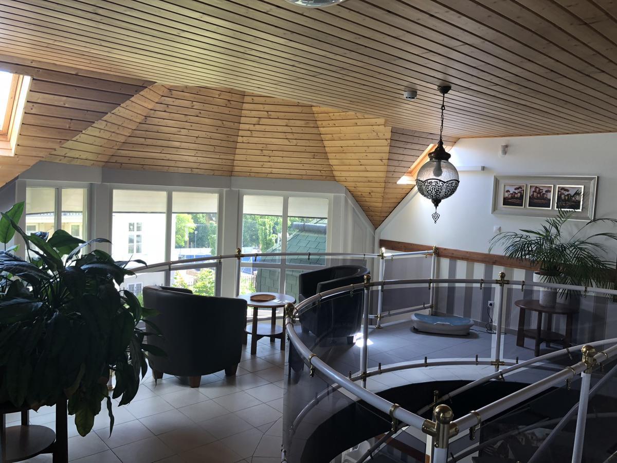 Zoeldteto Panzio Bed & Breakfast Balatonfured Bagian luar foto
