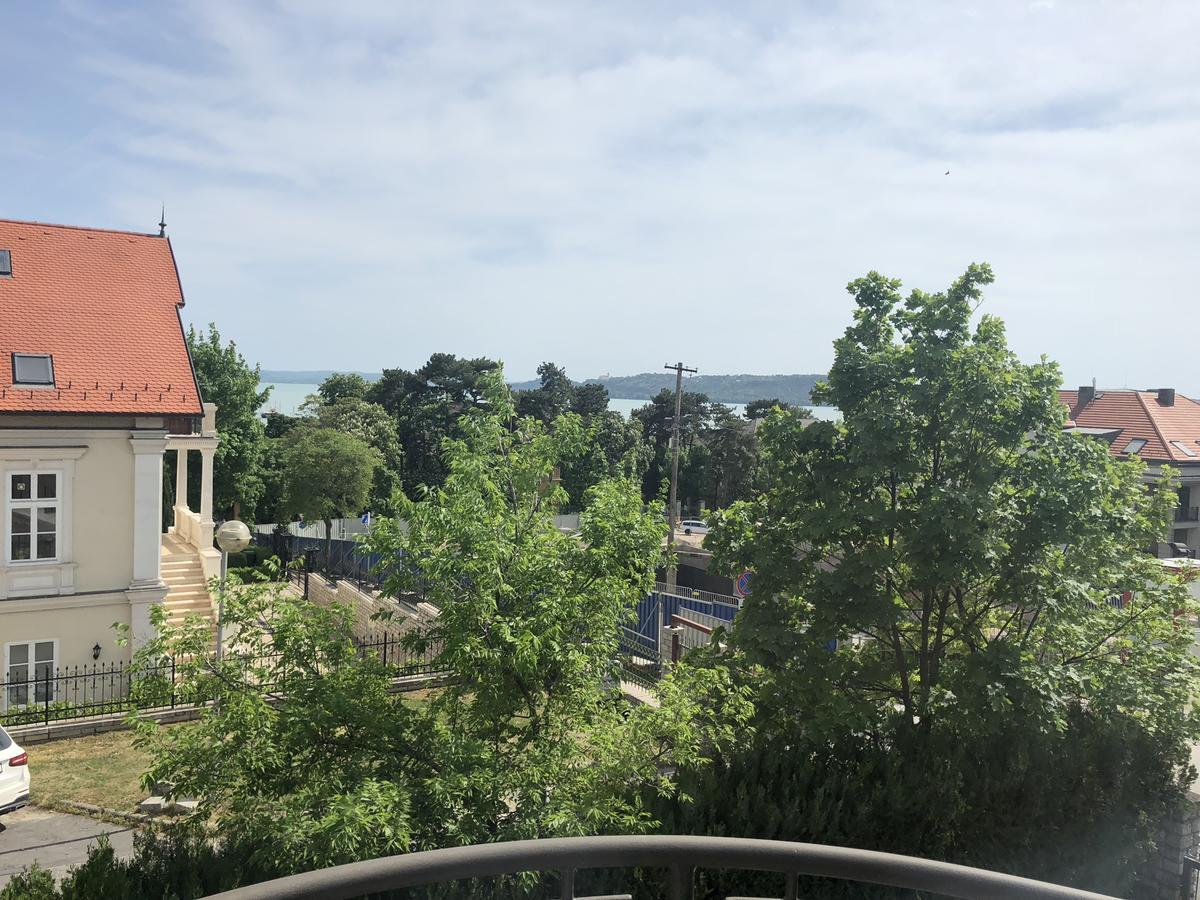 Zoeldteto Panzio Bed & Breakfast Balatonfured Bagian luar foto