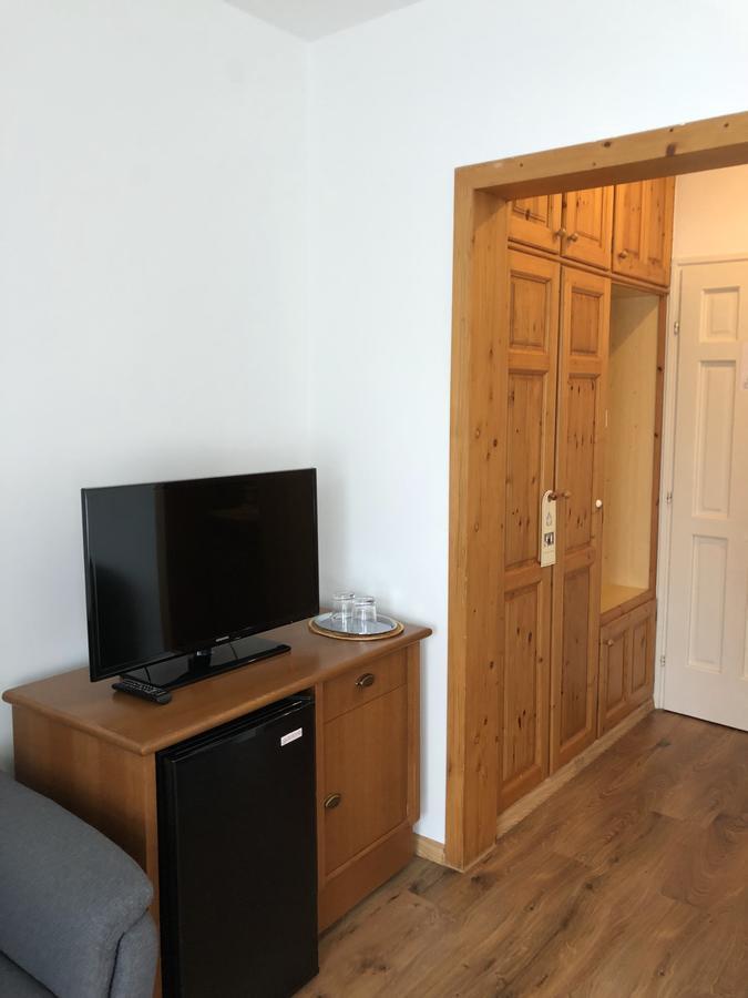 Zoeldteto Panzio Bed & Breakfast Balatonfured Bagian luar foto